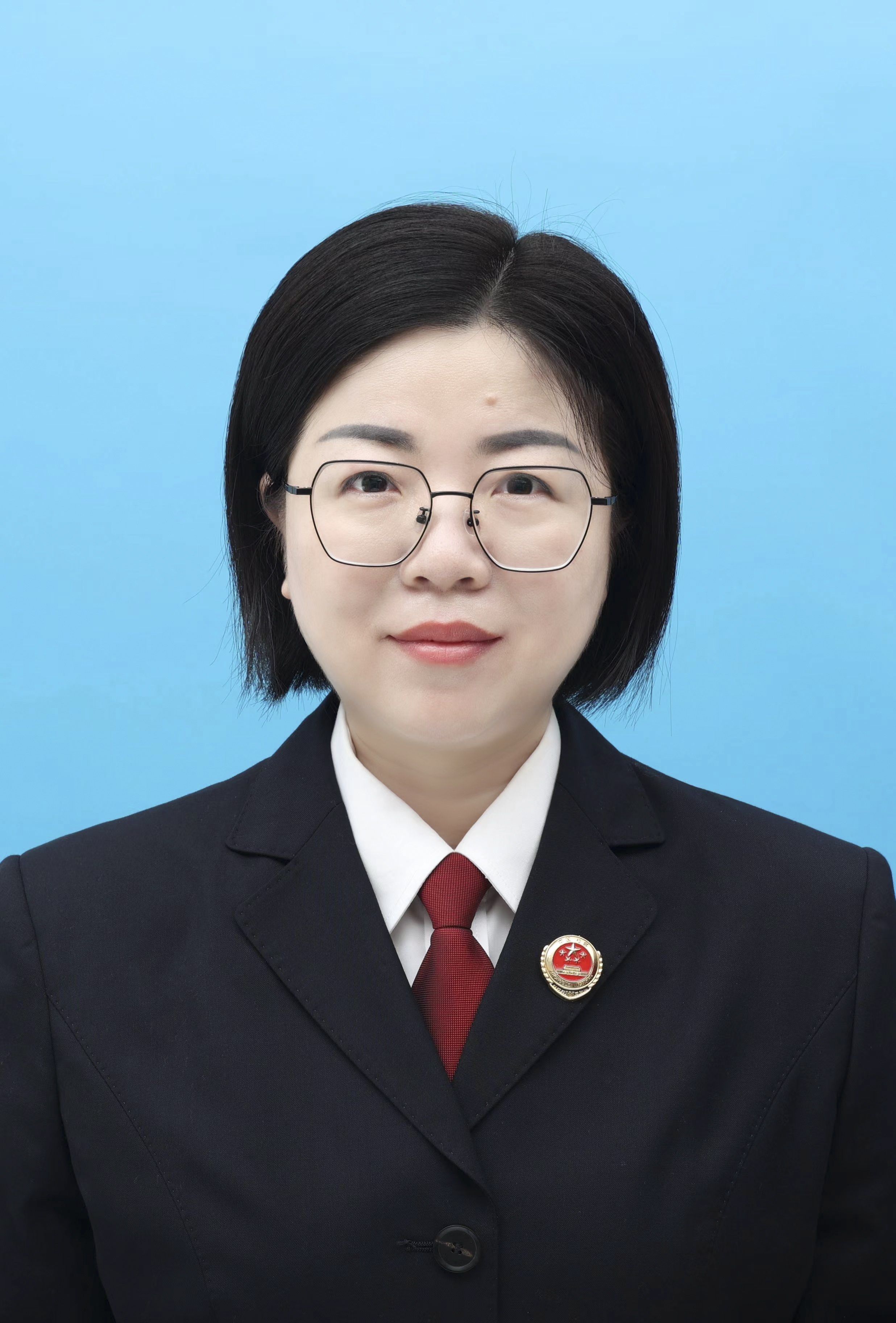 刘芳.jpg